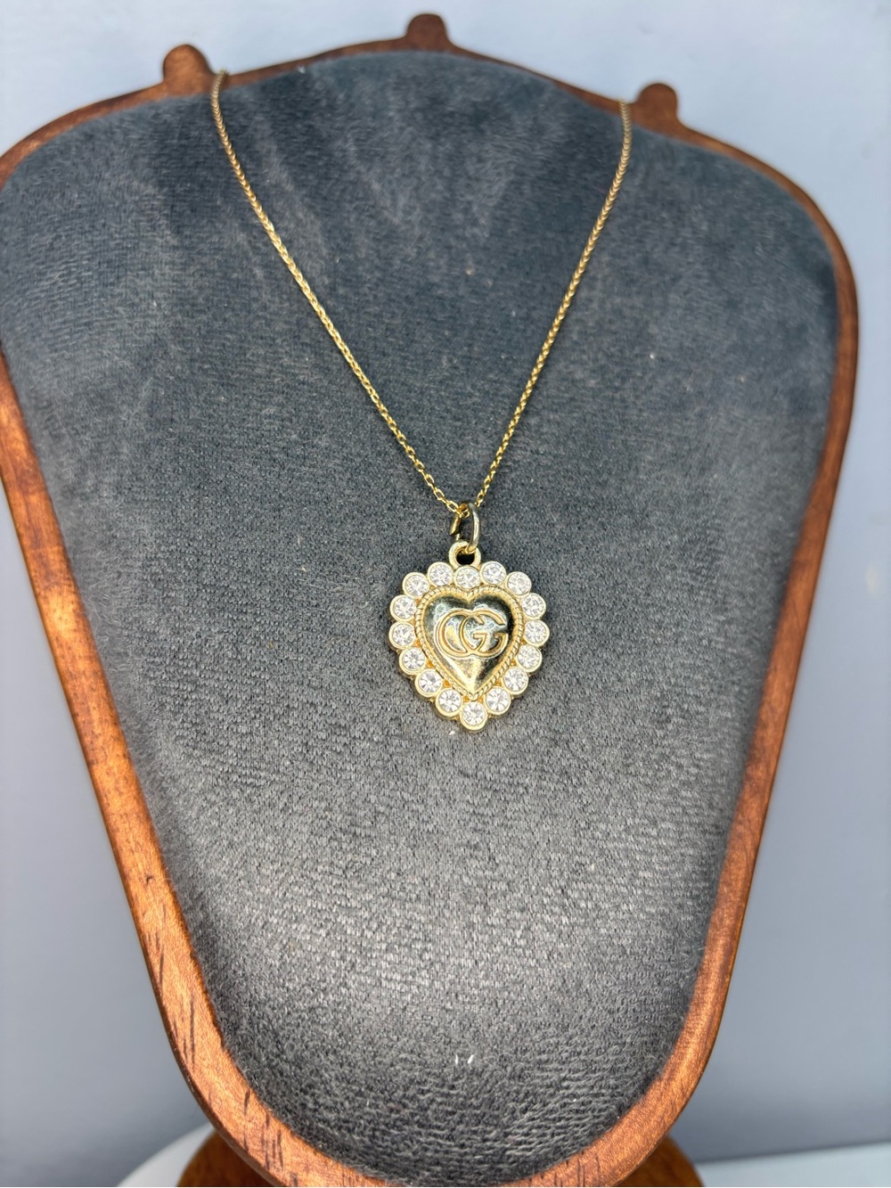 Gucci Gold & Crystal GG Heart Pendant Necklace - Picture 3 of 11